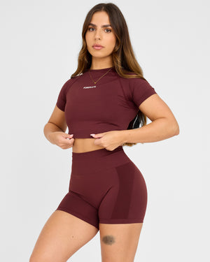 Nahtloses SS-Crop-Top von Evolve