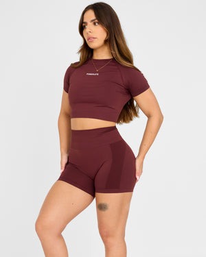 Nahtloses SS-Crop-Top von Evolve