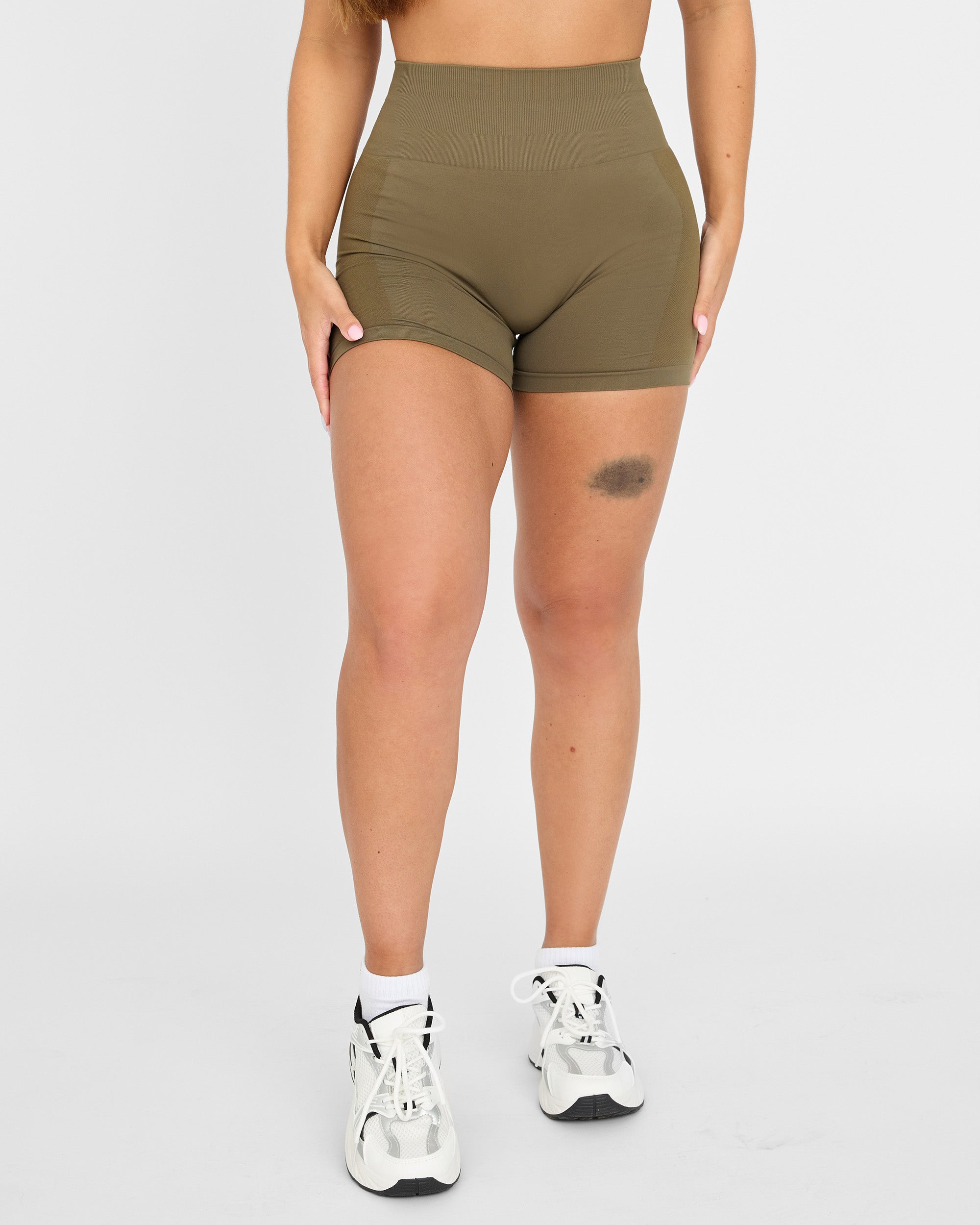 شورت Evolve سيملس